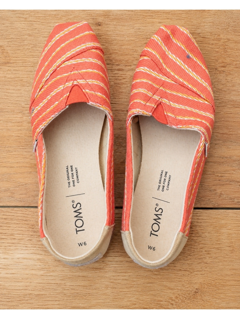 TOMS Classic Women's Coral Orange Stripe Slip-On Slippers Size W6